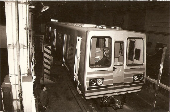 1969 年 DK1 型地铁车辆在北京亮相
