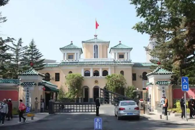 人民广场鸟瞰,圆形规划清晰可见