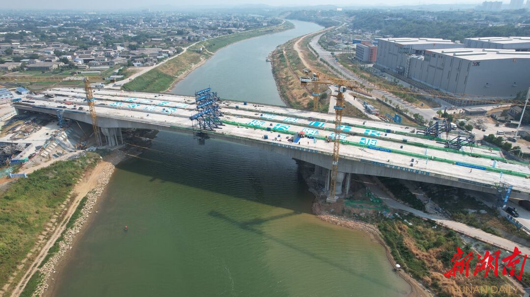 磨盘洲生态公园与浏阳河风光带