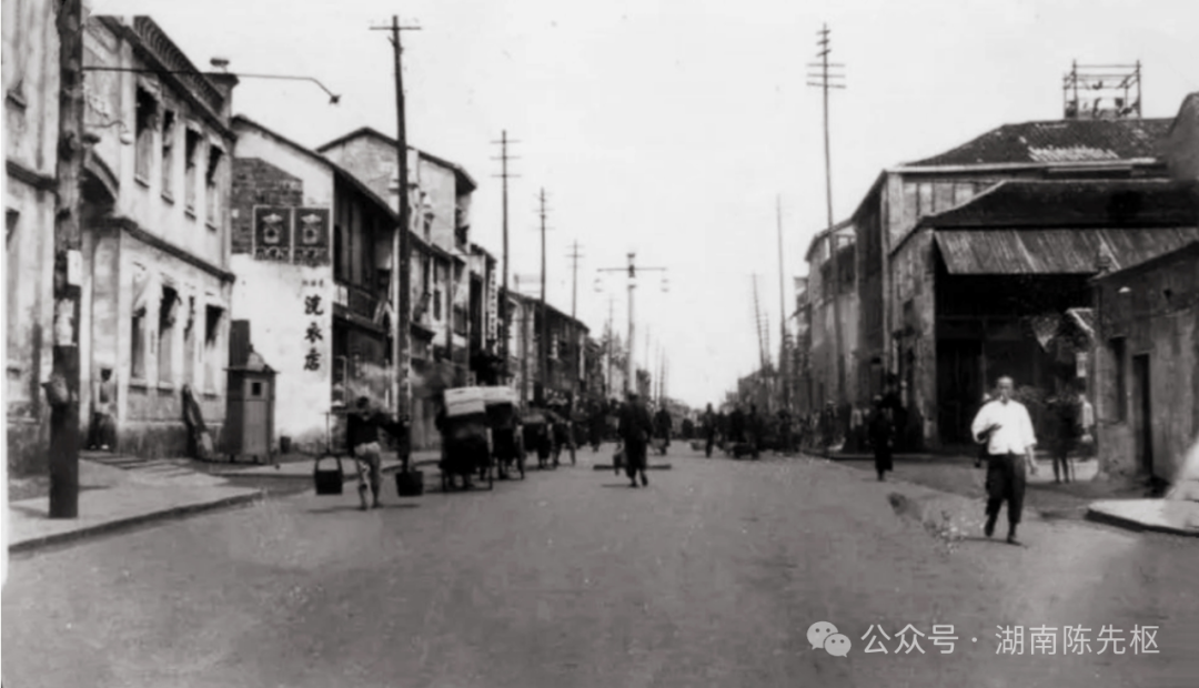 1930年刚建成的中山路，安东尼摄