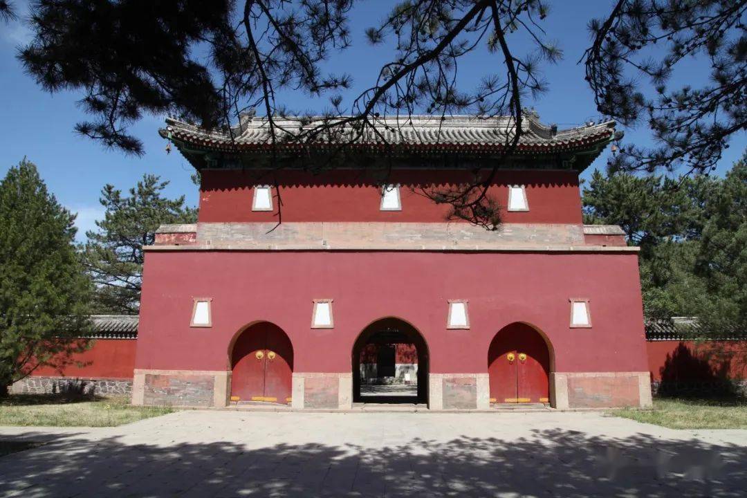 安远庙方城西门阁，可见围廊和方城院落结构