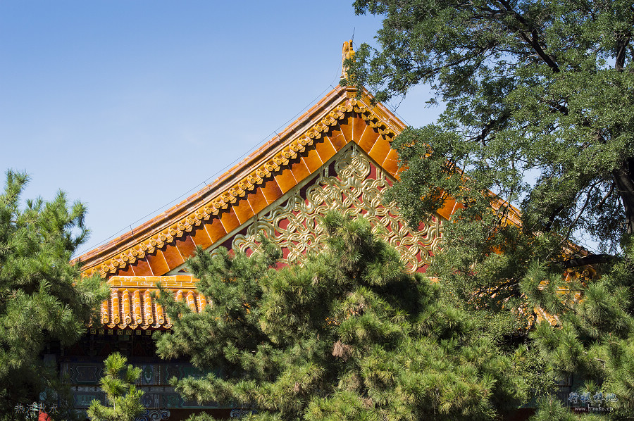 溥仁寺正殿慈云普荫殿，汉式"伽蓝七堂"布局中的大雄宝殿