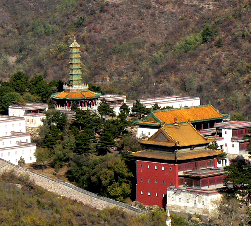 琉璃万寿塔远景