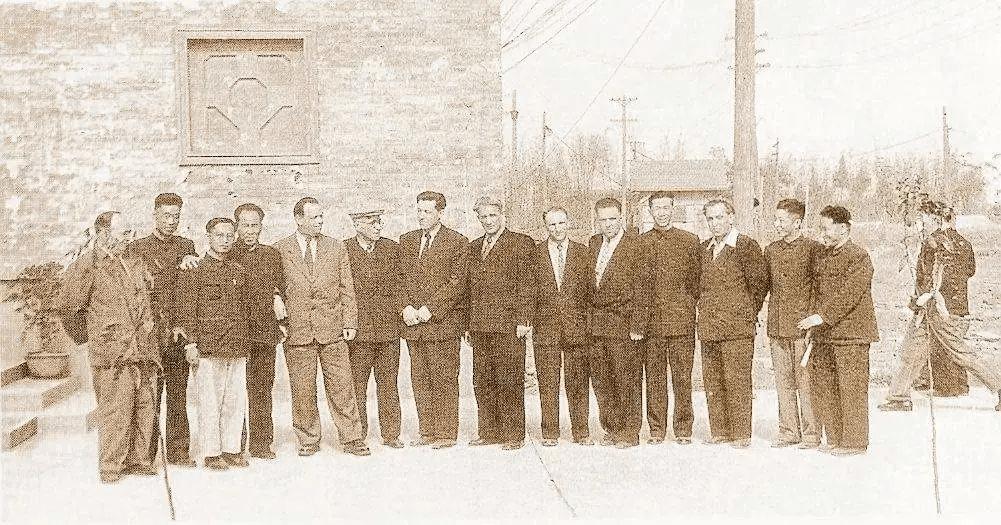 1958 年苏联专家援建 784 厂合影