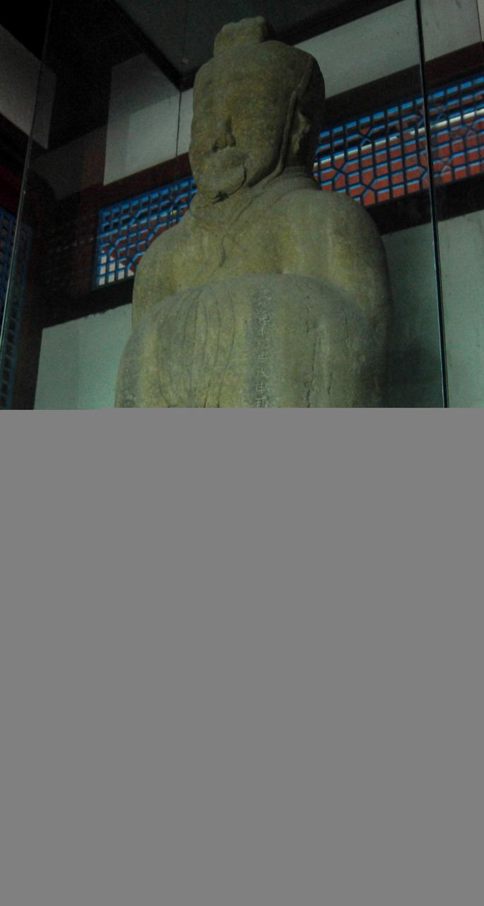 李冰石像 1974 年出土