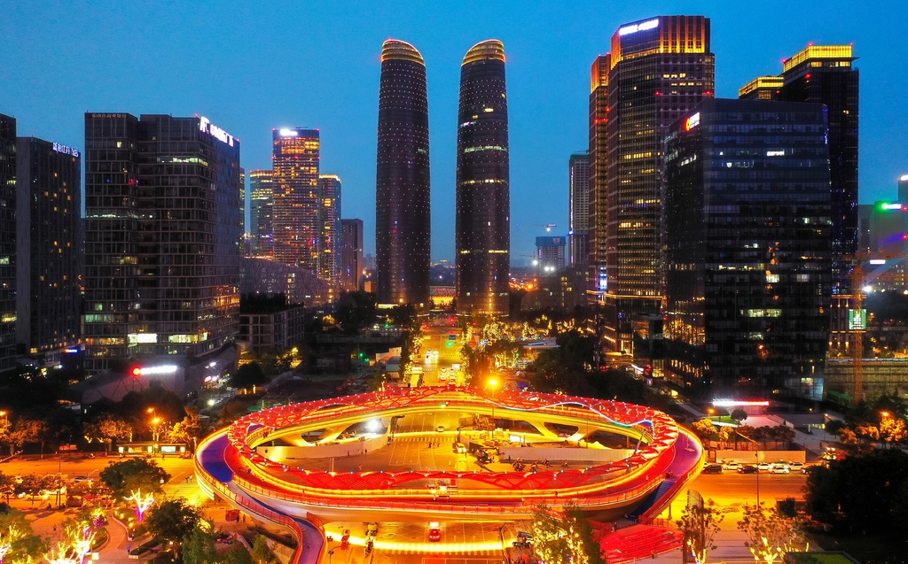 交子之环环形人行桥全景