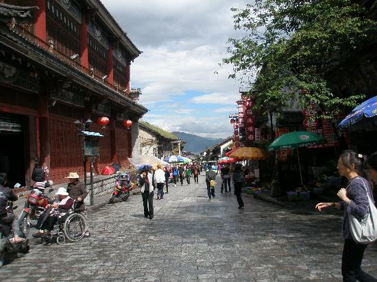复兴路南段街景
