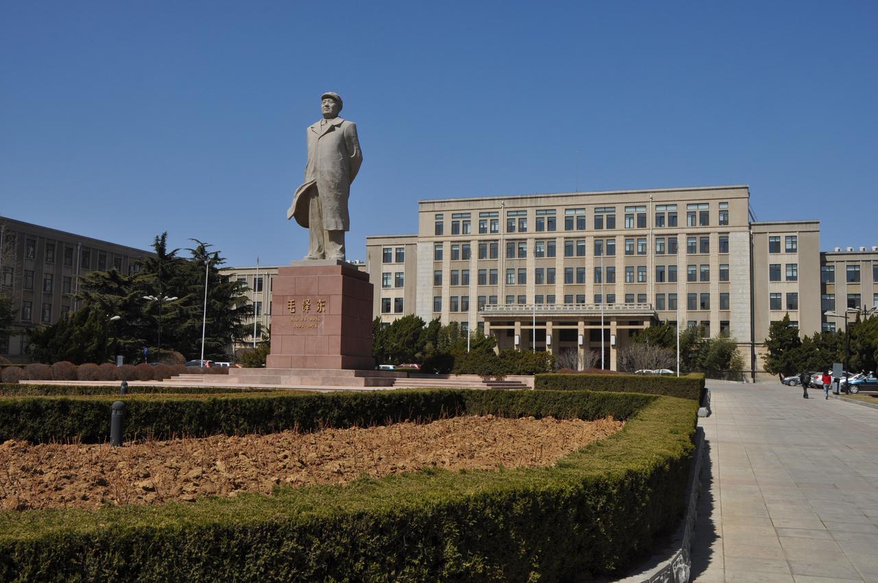 大连理工大学凌水校区南门