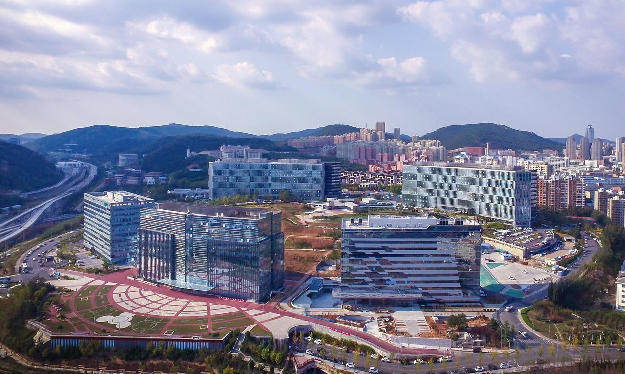 腾飞软件园现代办公建筑