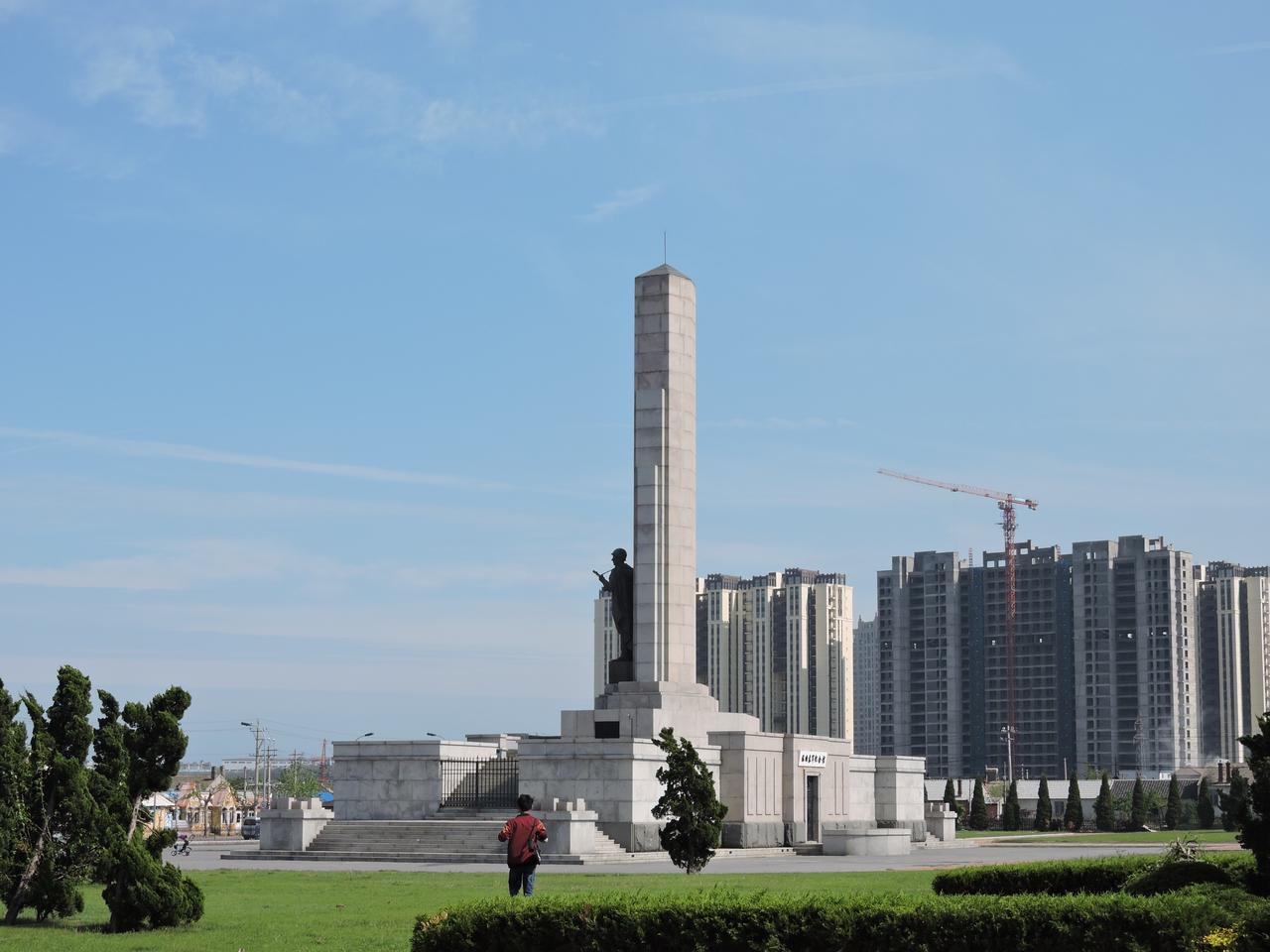 旅顺苏军烈士陵园纪念塔