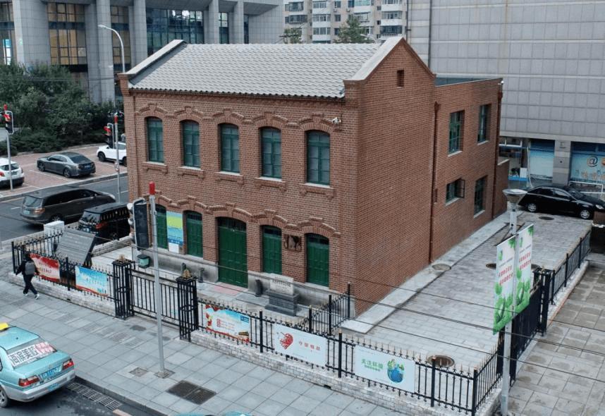 大连中华工学会旧址，二层红砖小楼