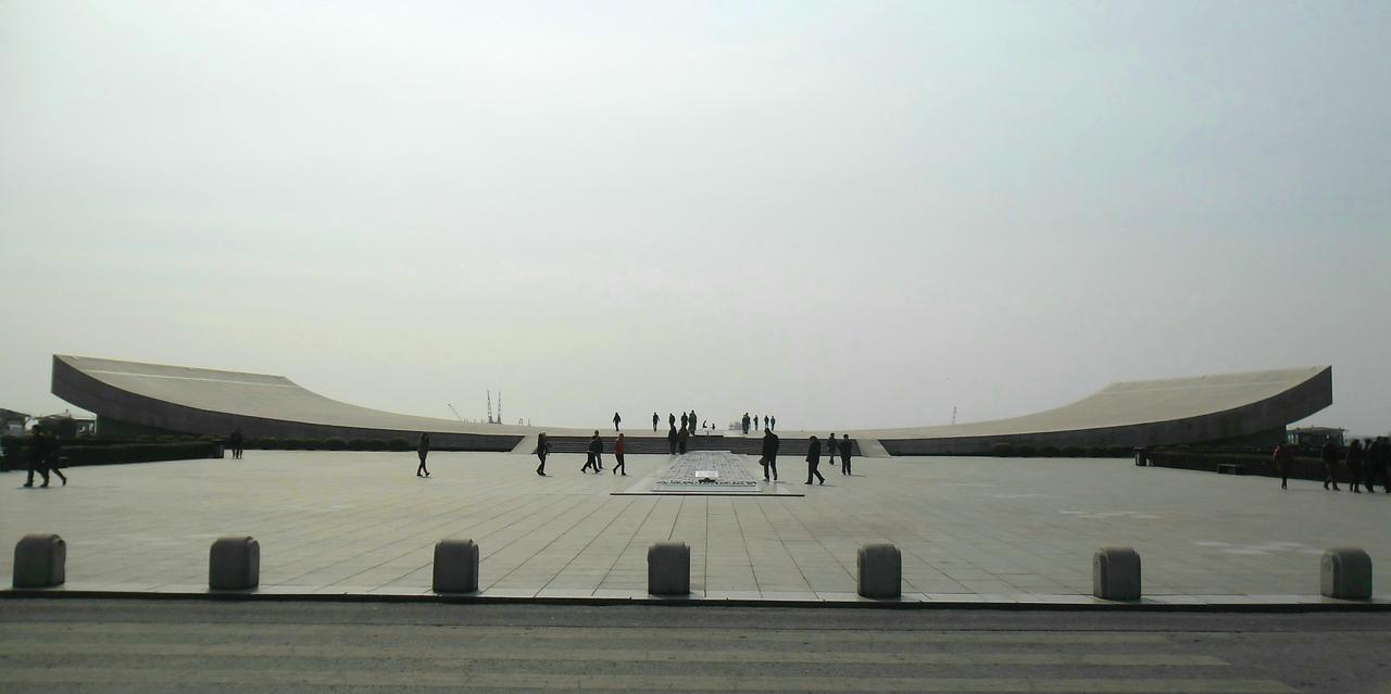 百年城雕全景