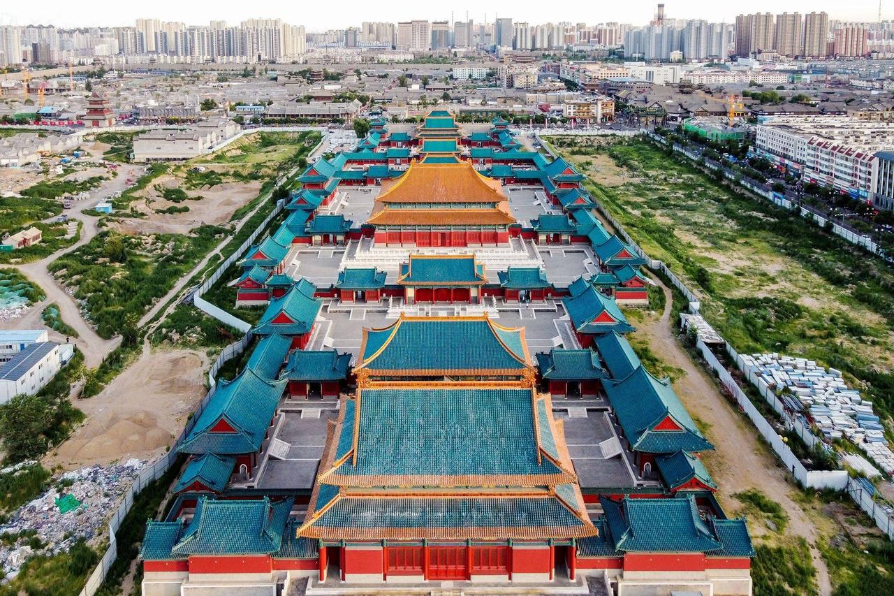 九龙壁正面全景