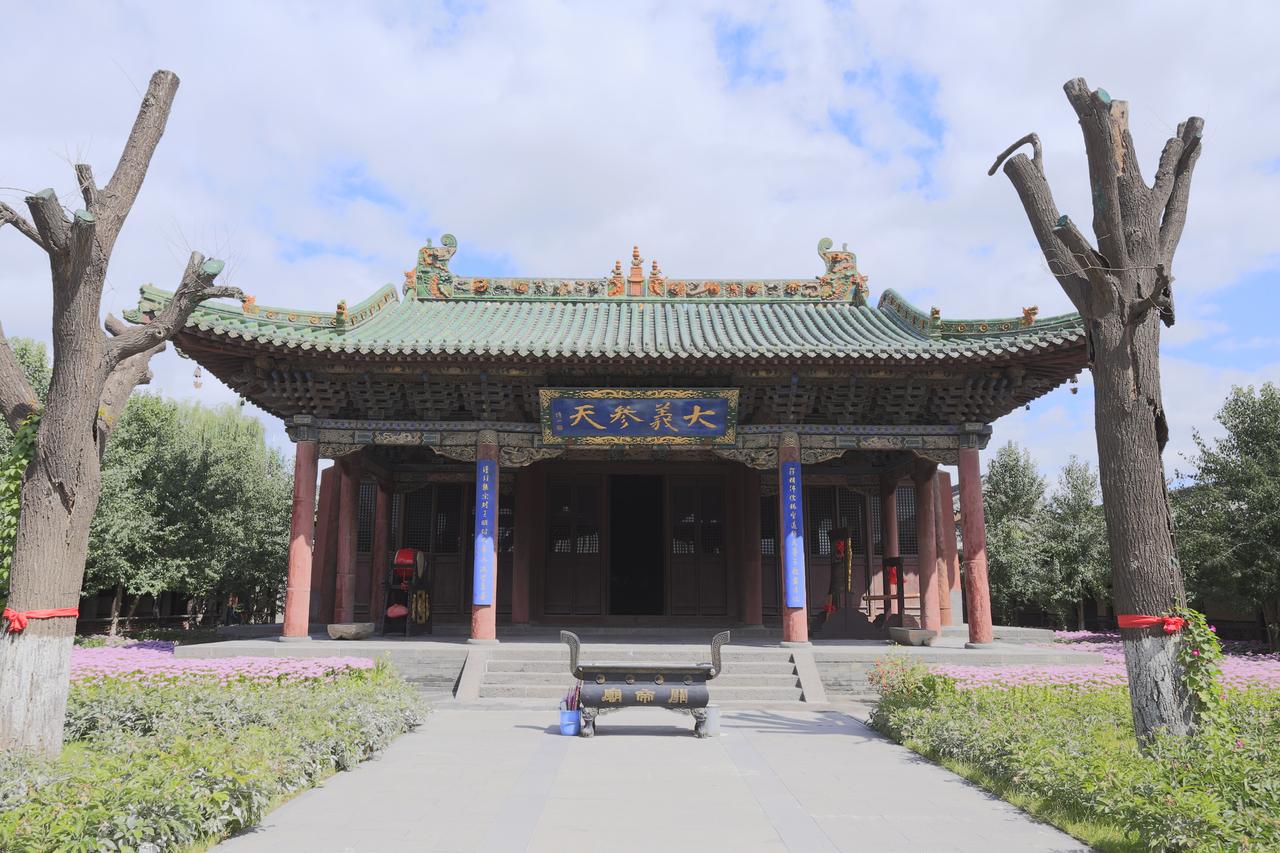 大同关帝庙大殿正面