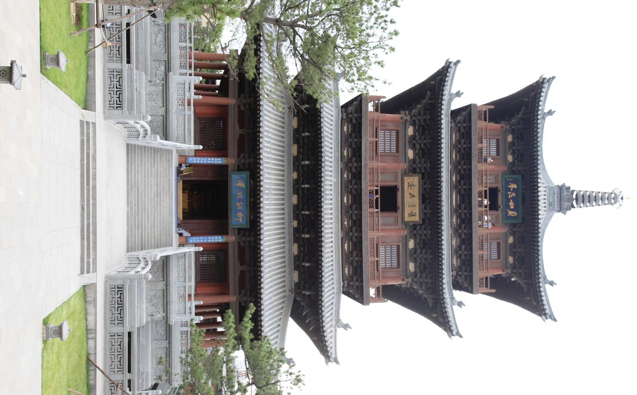 华严宝塔仰视