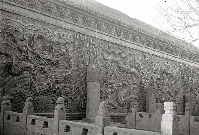 1907年大同九龙壁旧影，法国汉学家沙畹拍摄