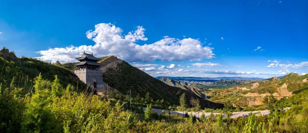 平型关北门瓮城与包铁木门