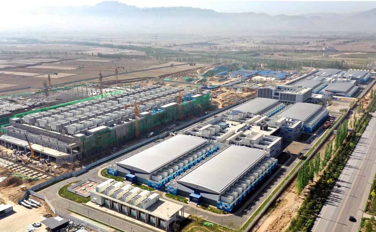灵丘基地建设现场与周边环境