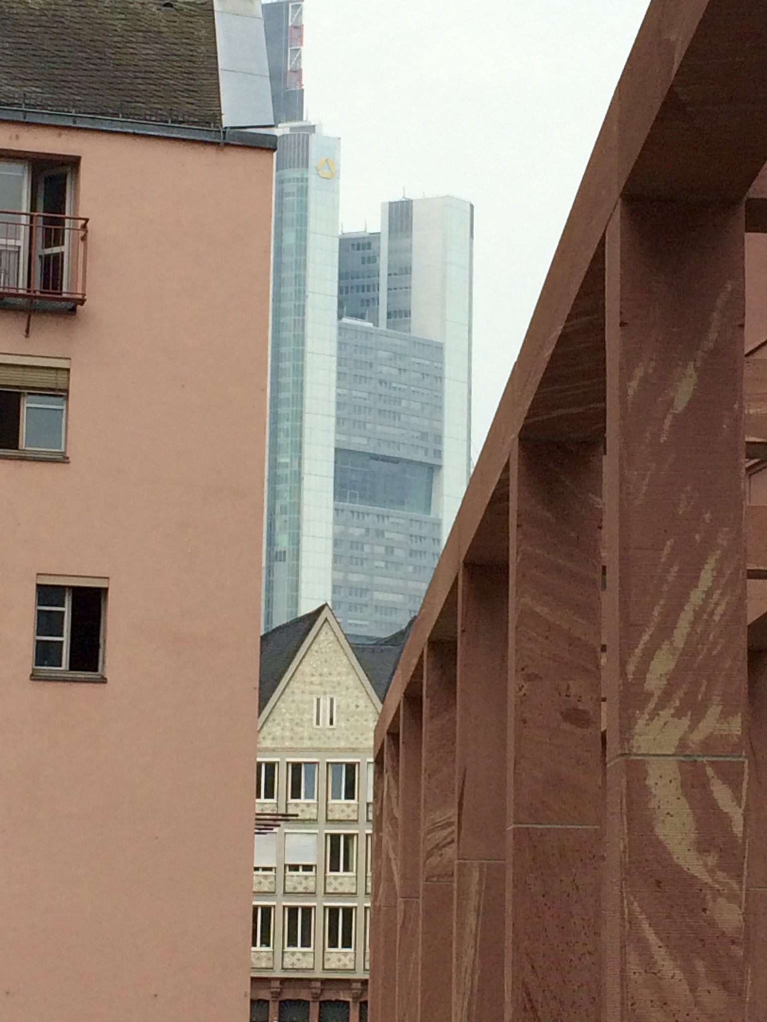 DomRömer 街区新旧混合建筑