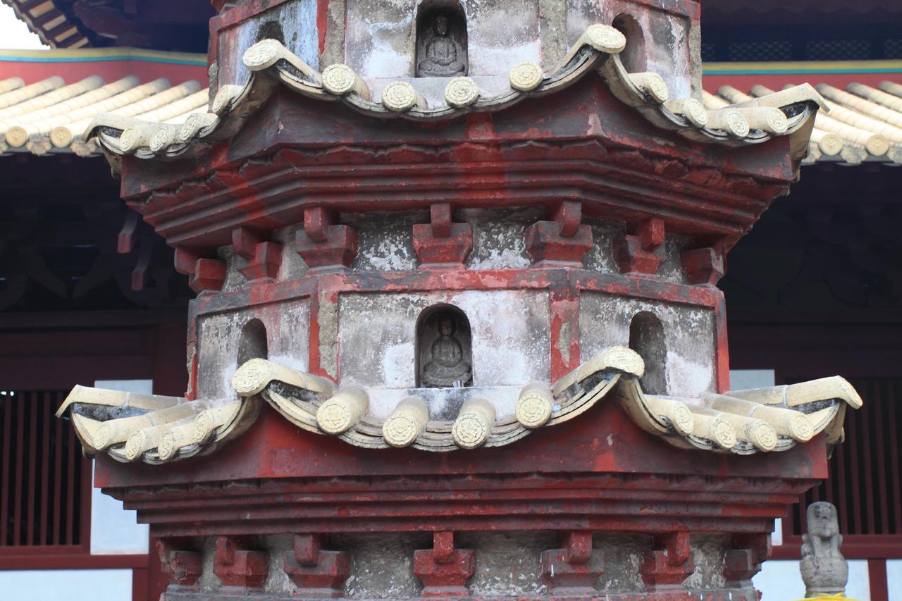 瘗发塔：惠能剃度纪念塔
