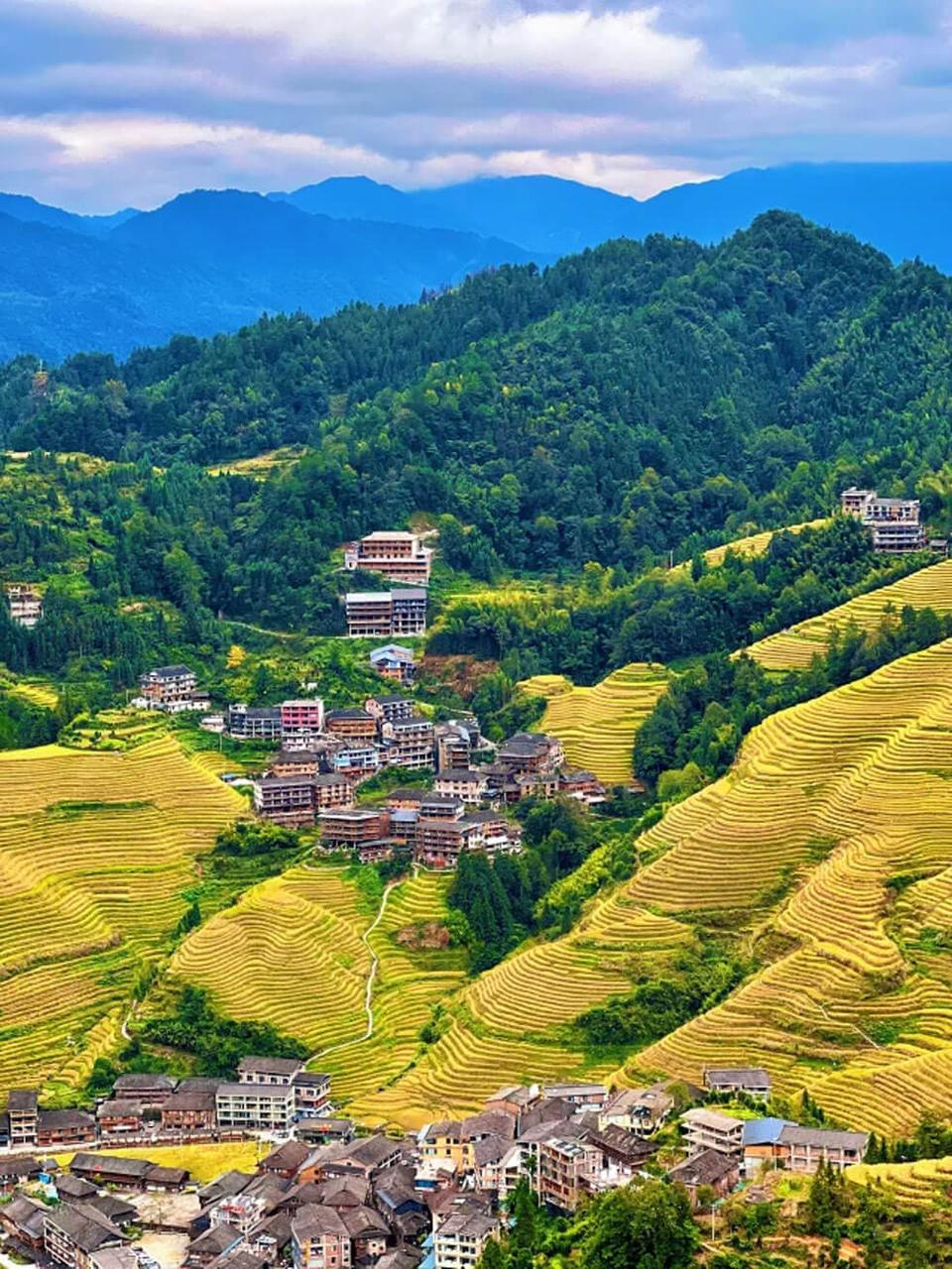 百年干栏式吊脚楼近景