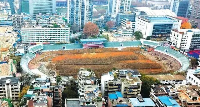 六广门体育场老照片：1946-2018 年间，六广门地名承载的功能从城门变为体育场