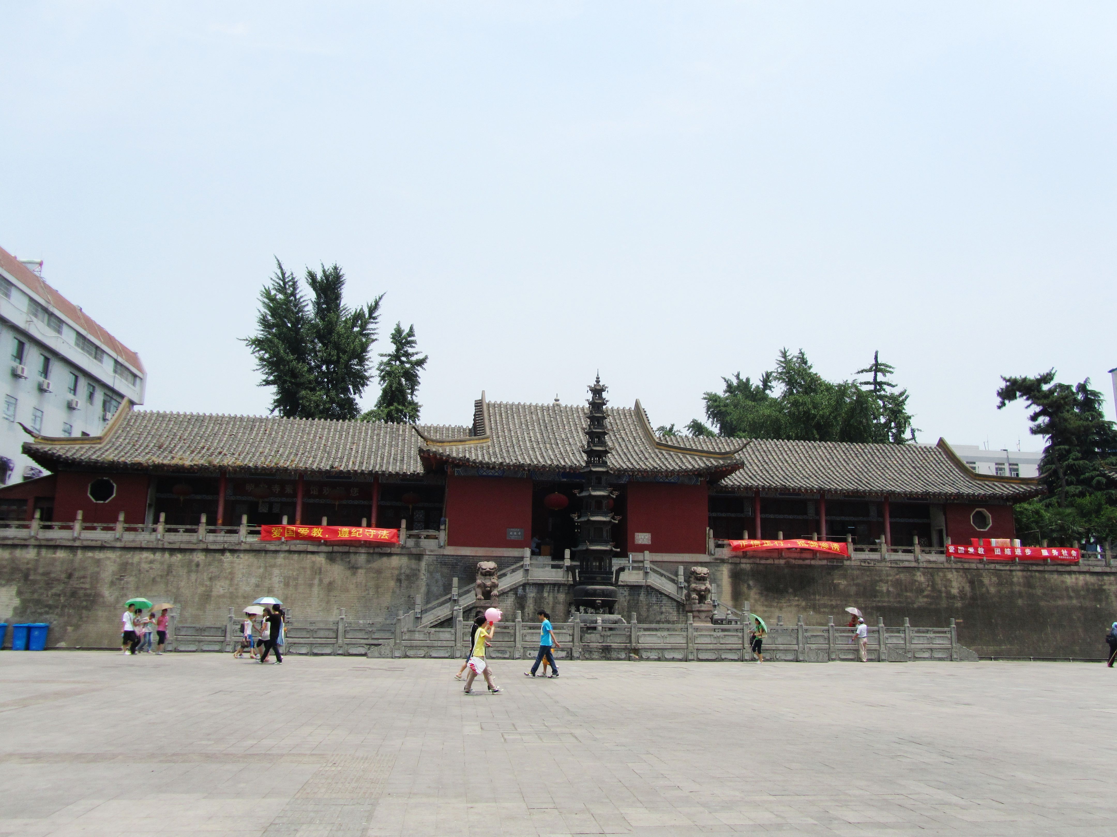 台上明教寺院落