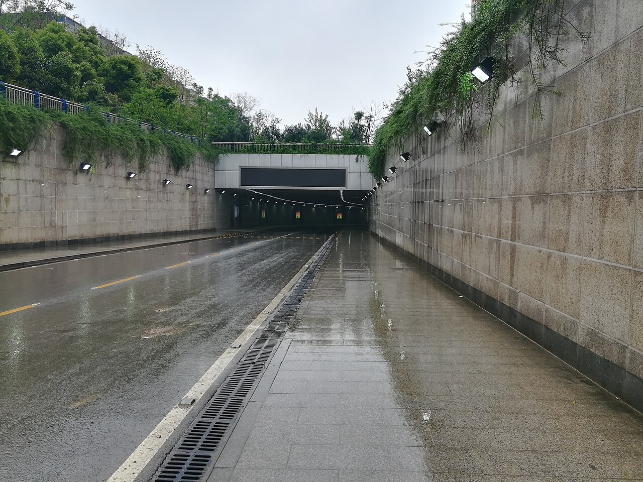 校区连接隧道