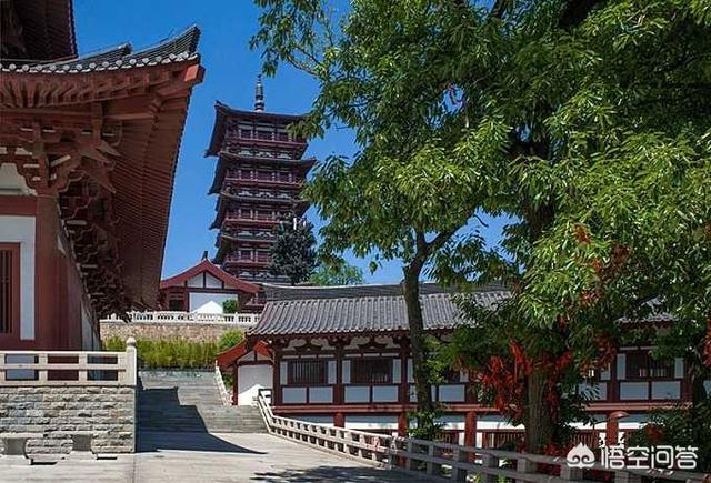 西庐寺台阶和殿宇