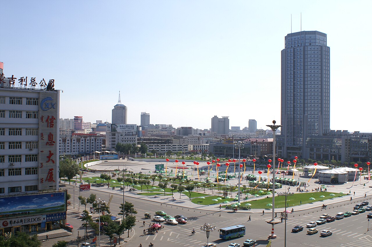 呼和浩特新华广场与新华大街交汇处