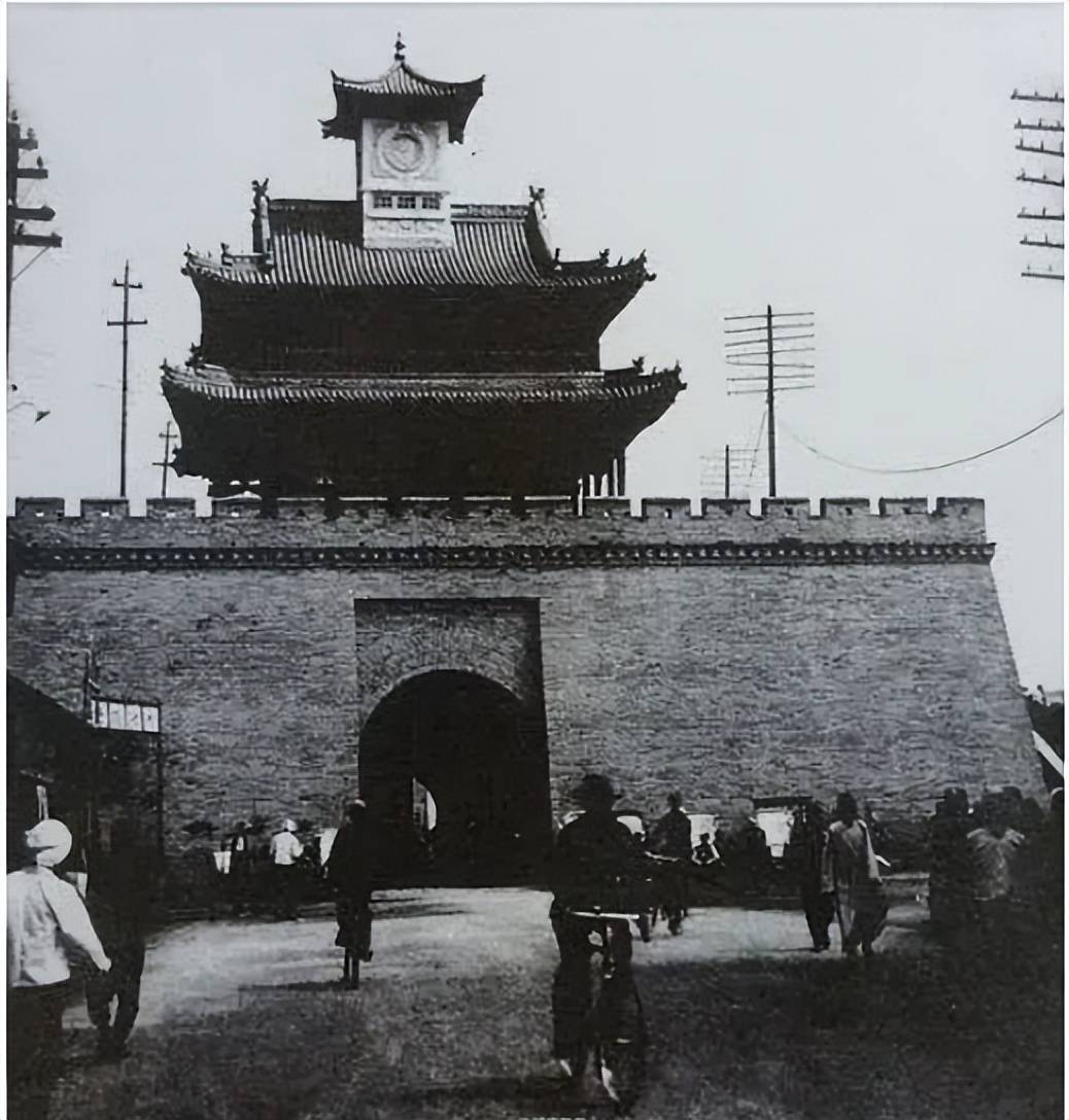 绥远城鼓楼历史旧影