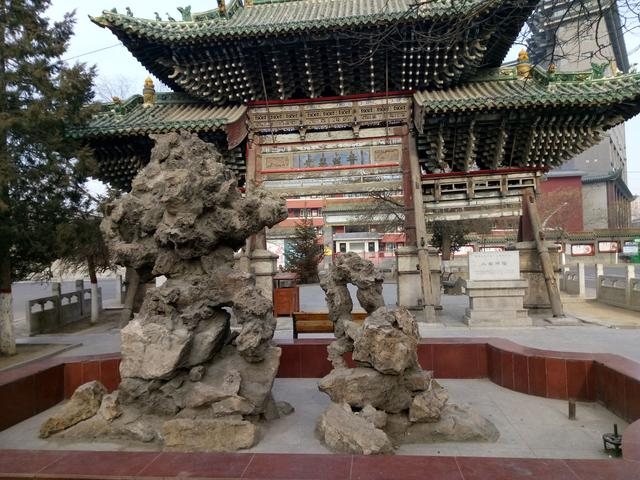 牌楼公园环境，小召牌楼与街心公园