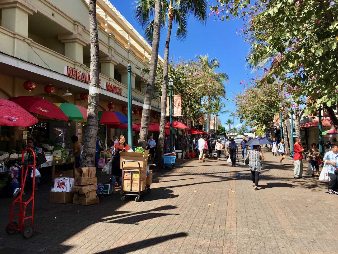Keaulike Market street in Honolulu Chinatown