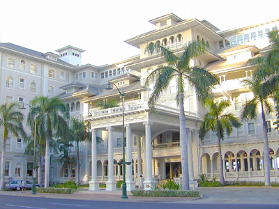 Moana Hotel NRHP front view