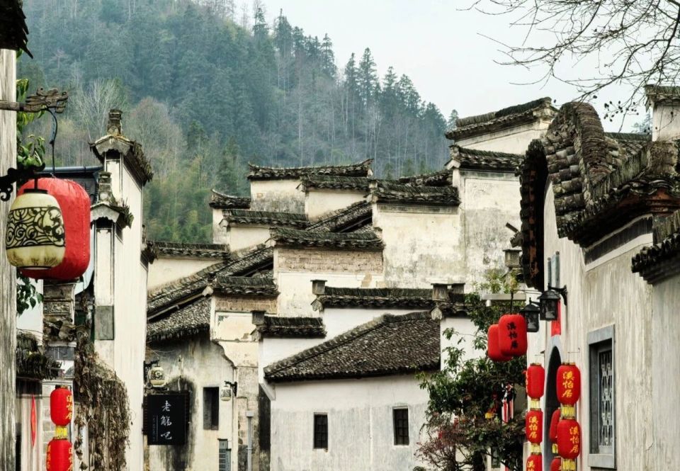 关麓古村巷道与民居外景
