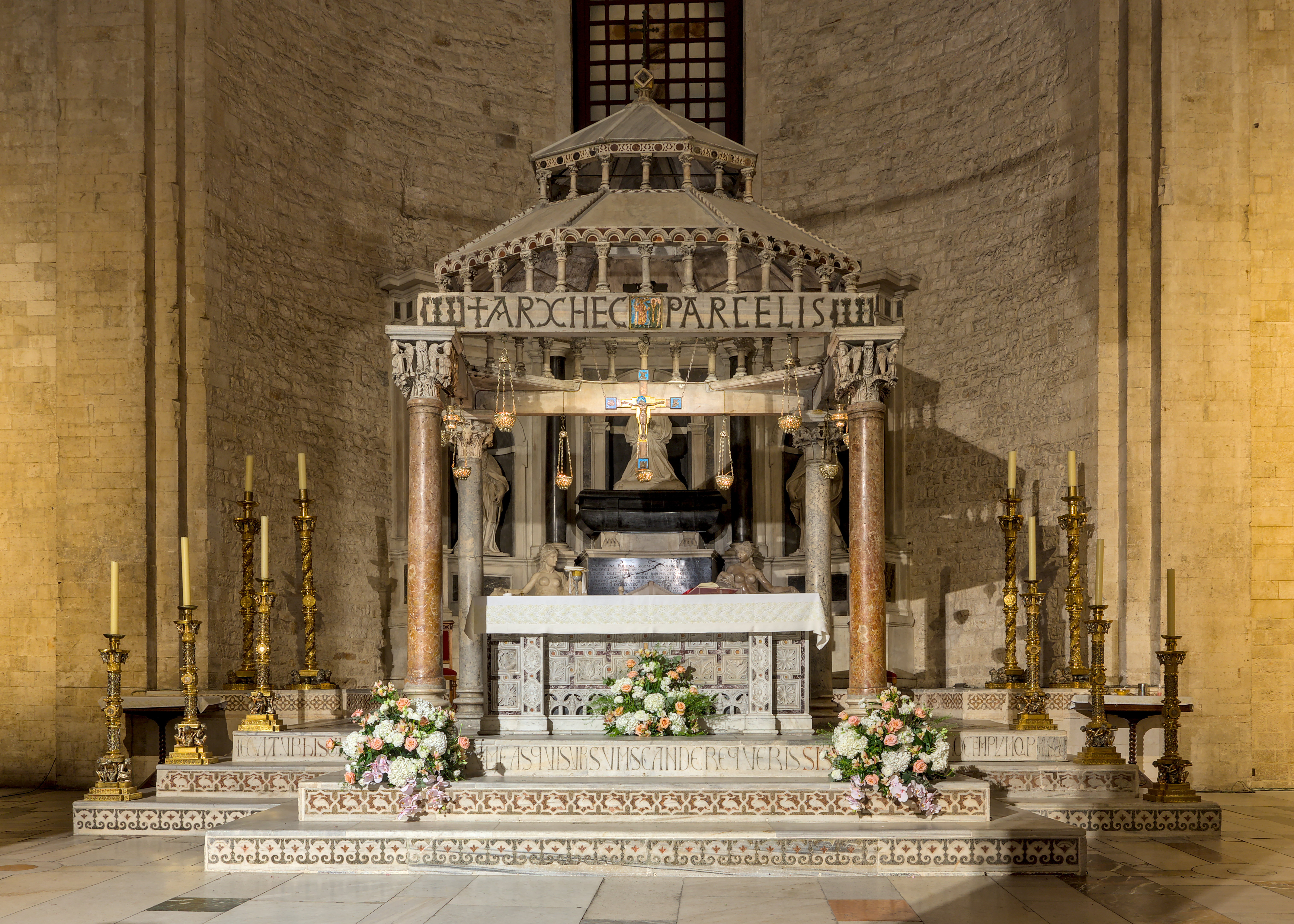 地下圣堂华盖（Ciborium）四柱马赛克装饰