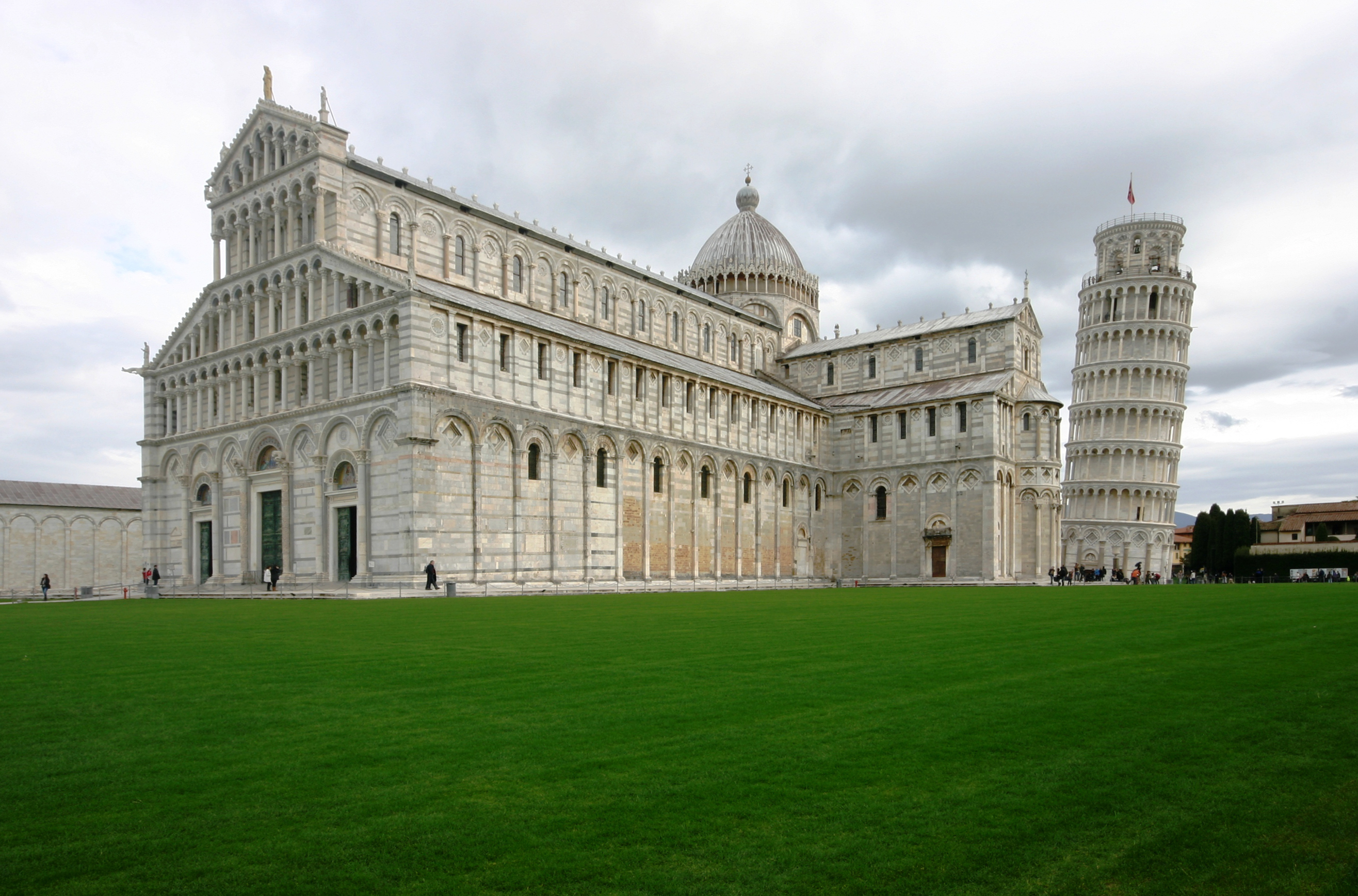 Piazza dei Miracoli 全景