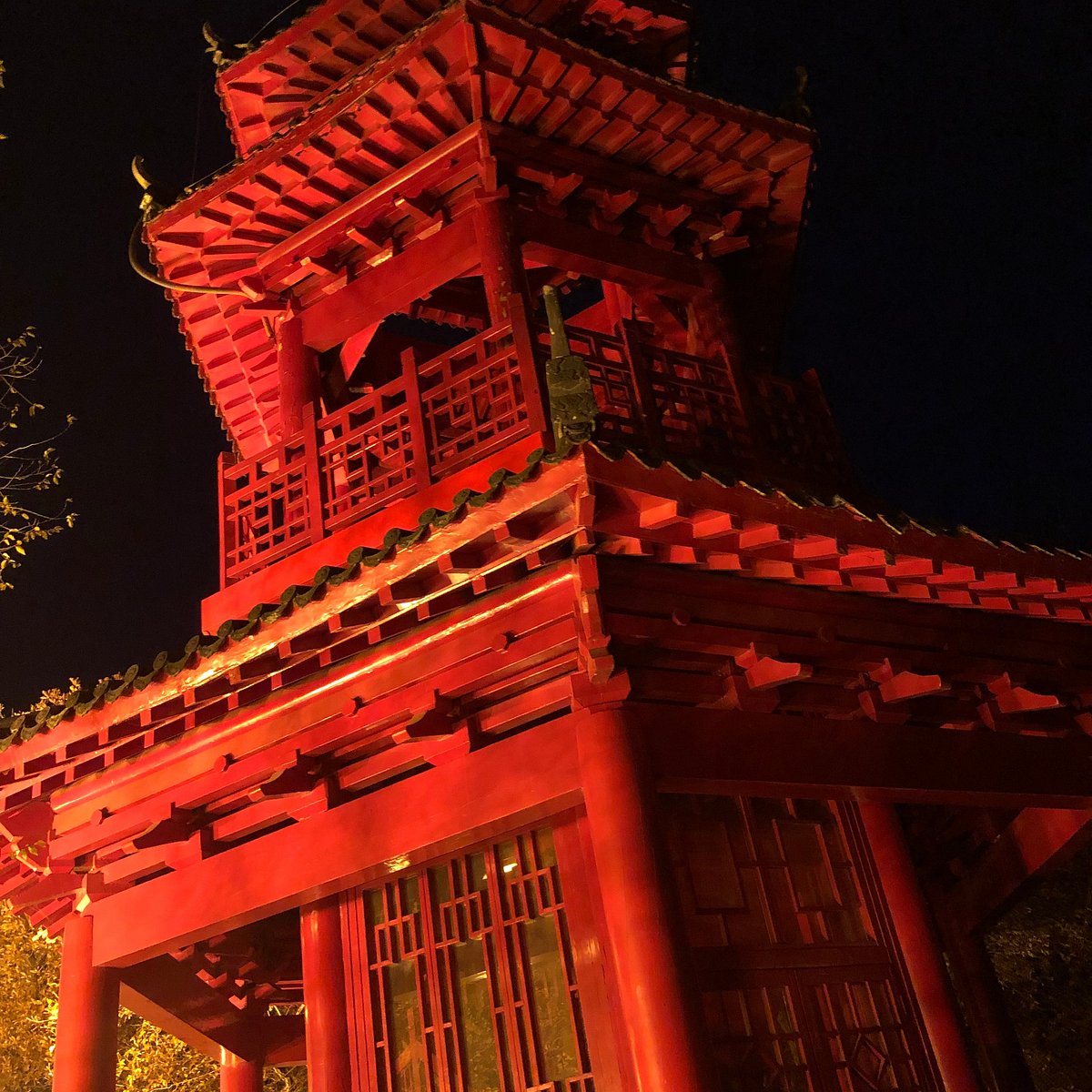 从龙潭山俯瞰松花江和吉林市区