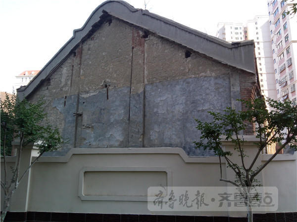 成丰面粉厂修缮前面貌，制粉楼仅存四面外墙
