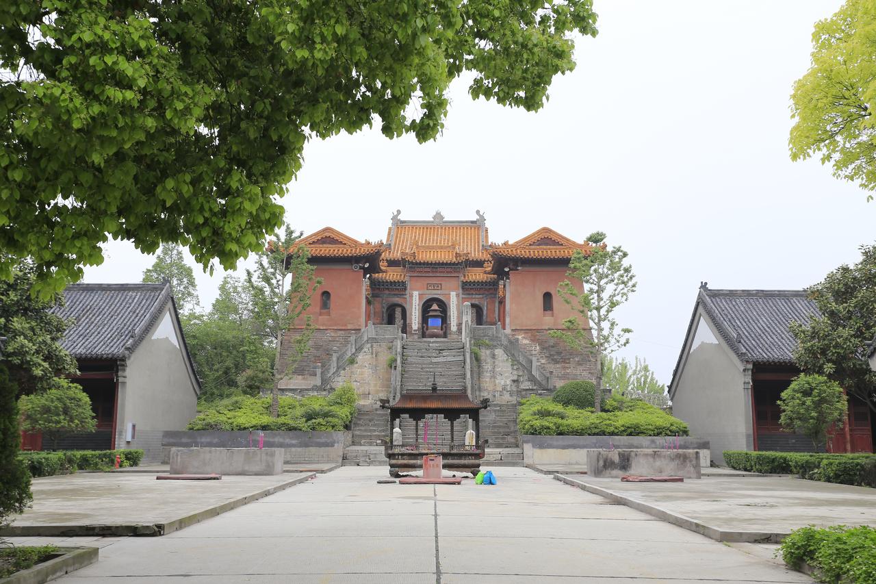 太晖观祖师殿及朝圣门