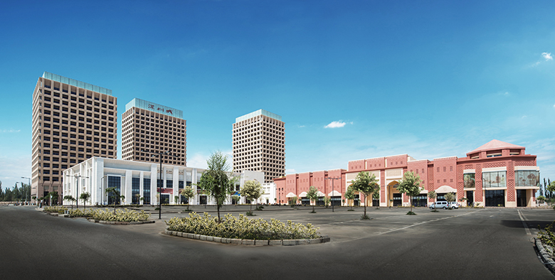 深圳现代建筑与喀什传统建筑的风格对比