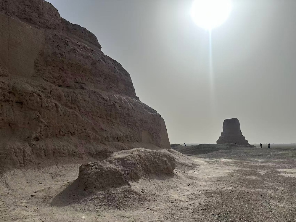 莫尔佛塔圆塔近景：方座圆身的覆钵式塔身