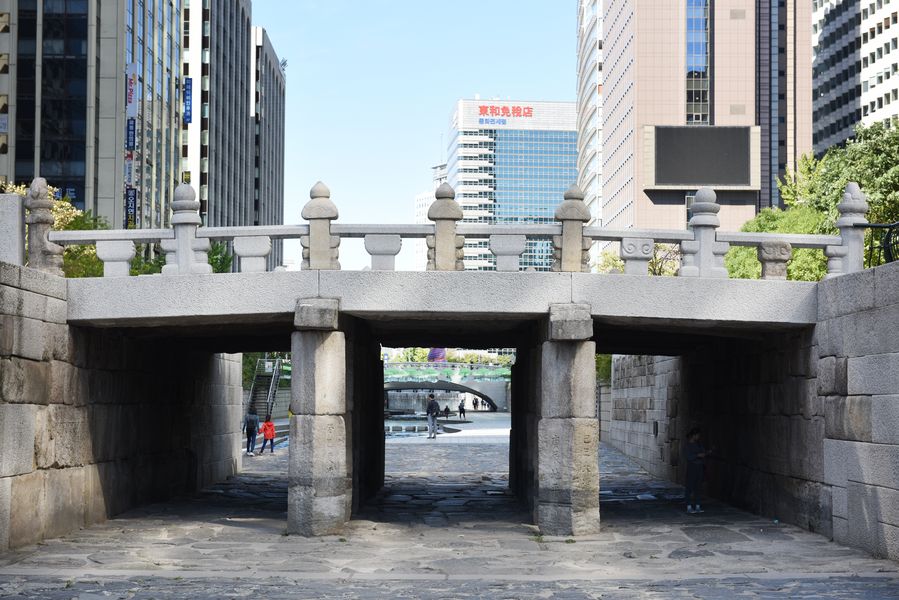复明后的广通桥，1410 年建造的朝鲜王朝石桥