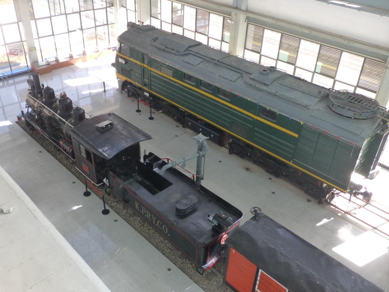 SN型29号寸轨蒸汽机车，1923年美国鲍尔温机车厂制造，车长8米