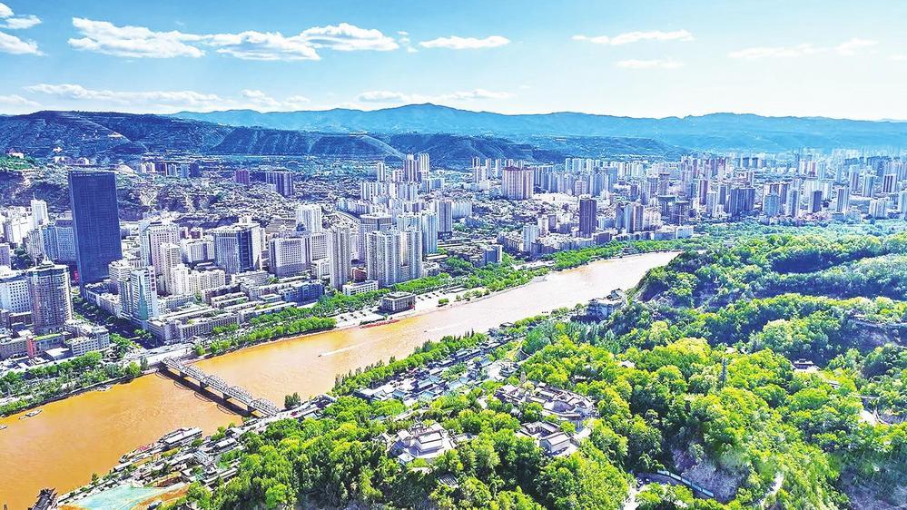 罗九公路沿线的提灌管道与阀门