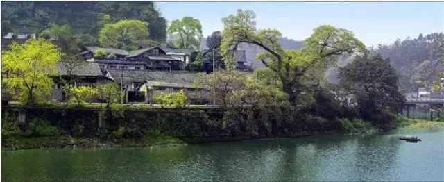 茫溪河与花盐街沿岸的老建筑