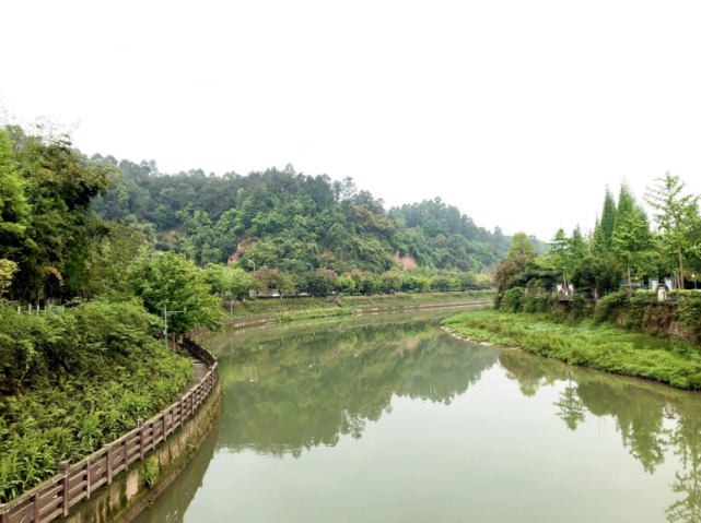 今日竹公溪两岸景观