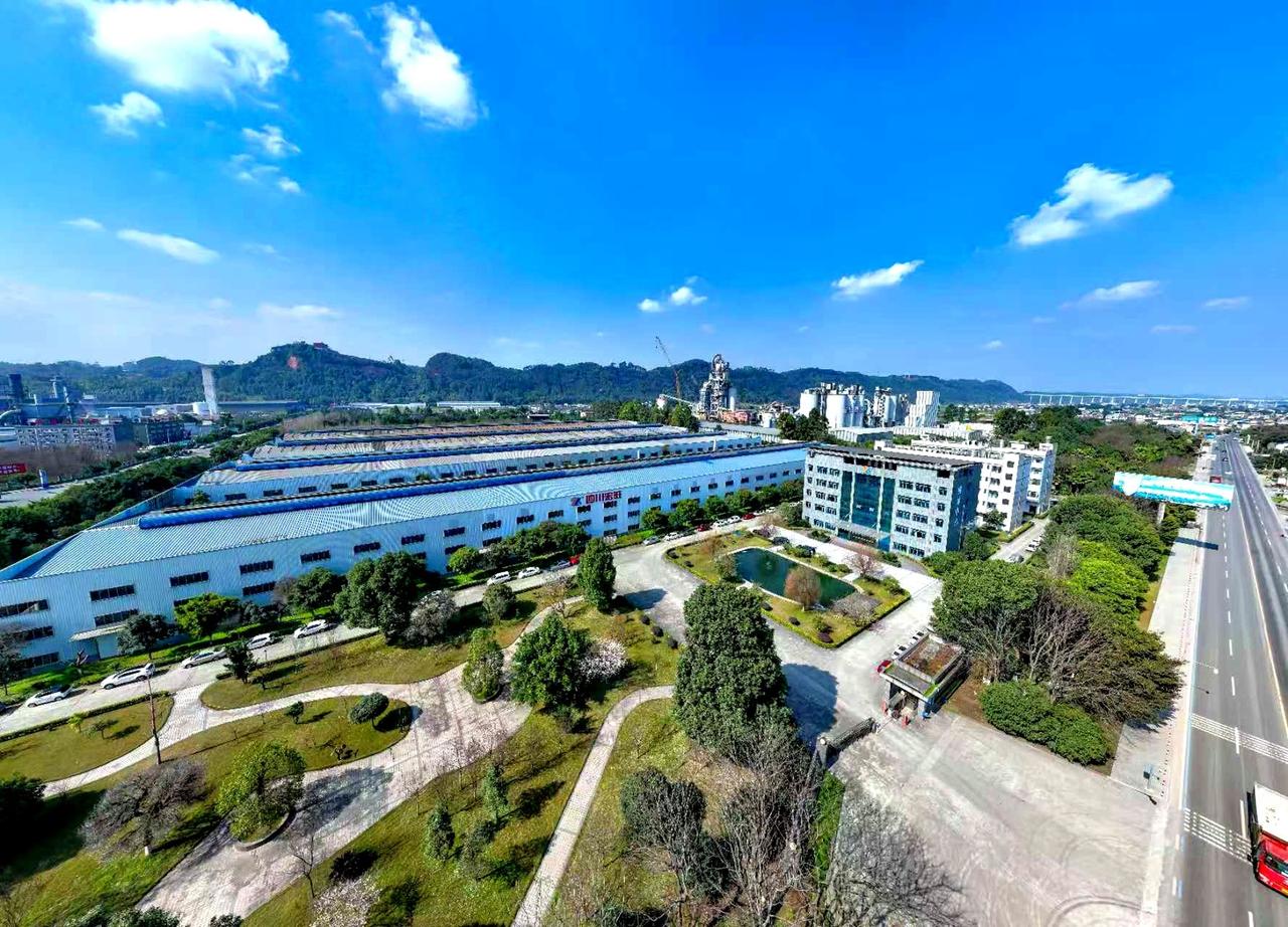 沙湾工业带航拍：大渡河两岸的厂区