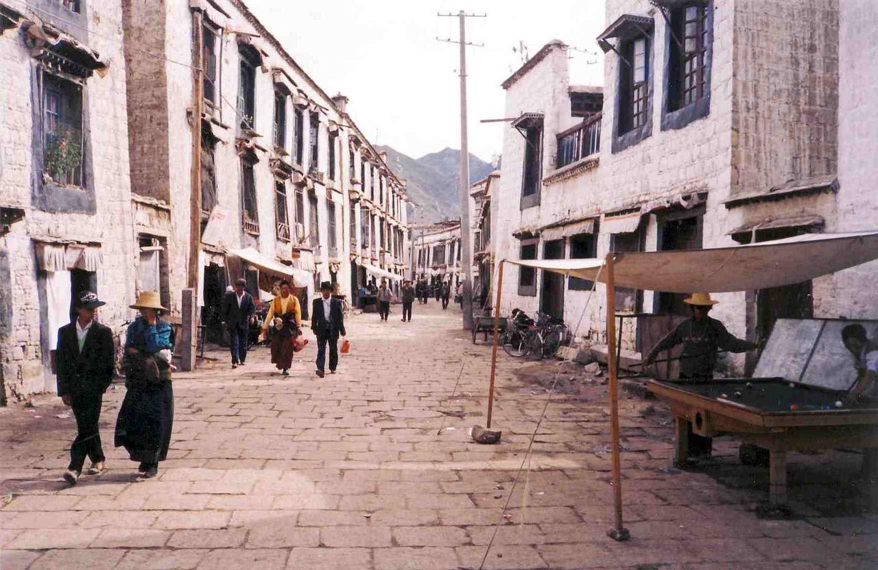 拉萨北京路沿线城市风貌
