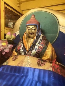 古蚌拉康的阿底峡自塑像"酷似我",高0.68米
